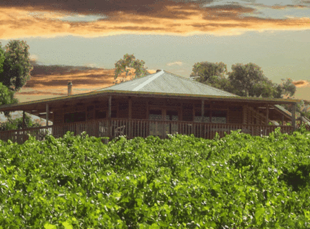 Mclaren Ridge Log Cabins - Accommodation 4U
