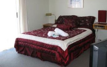 Festival Motor Inn - Accommodation 4U 4