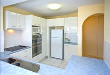 Beachside Resort (kawana Waters) - Accommodation 4U 2