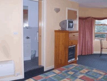 Beltana Hotel - Accommodation 4U 1