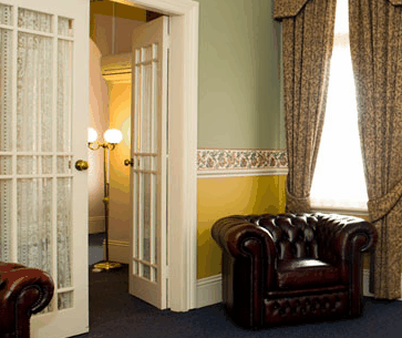 Hadleys Hotel - Accommodation 4U 4