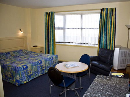Mayfair Plaza Motel - Accommodation 4U 2