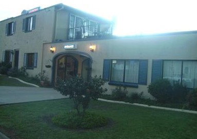 Golden Harvest Motel - Accommodation 4U 0