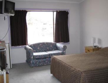 Banjo Paterson Inn - Accommodation 4U 1