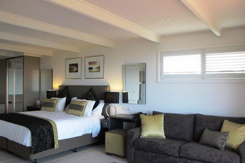 Amooran Court - Accommodation 4U 1