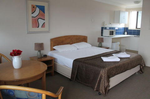 A' Montego Mermaid Beach Motel - Accommodation 4U 1