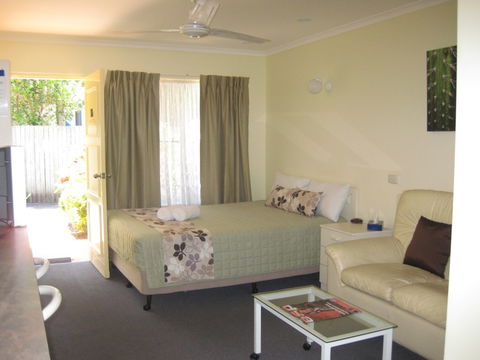 Twin Pines Motel - Accommodation 4U 1