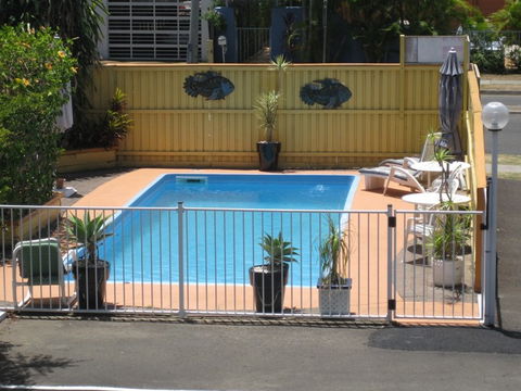 Twin Pines Motel - Accommodation 4U 5