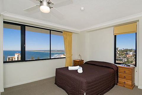 Burgess @ Kings Beach Apartments - Accommodation 4U 2