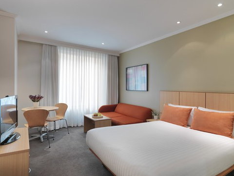 Travelodge Phillip Street - Accommodation 4U 0