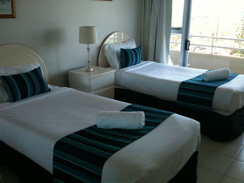 Zenith Apartments - Accommodation 4U 6