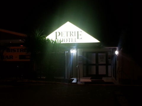 Petrie Hotel - Accommodation 4U 0