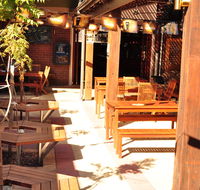 Brecknock Hotel - Accommodation 4U