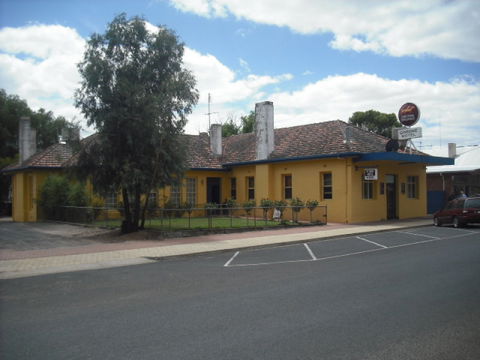 Goroke Hotel Bar & Bistro - Accommodation 4U 0