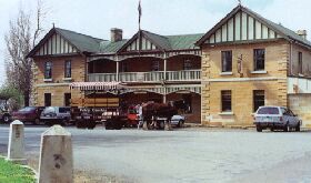 Man-o-ross Hotel - Accommodation 4U 0