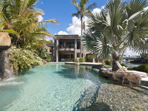 Gold Coast Holiday House Broadbeach - Accommodation 4U 0