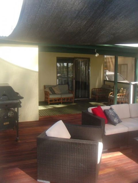 Eleven From The Left - Accommodation 4U 3