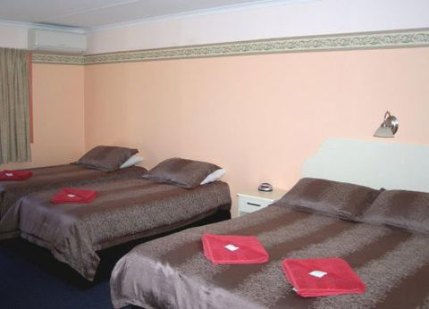 Roundhouse Motel - Accommodation 4U 3