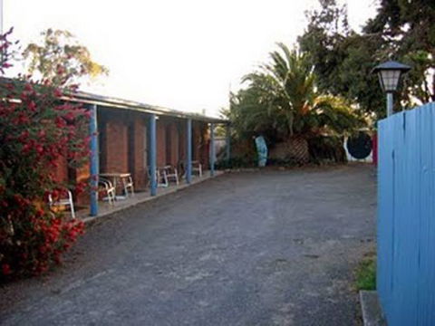 La Cochon Rose Motel & Art Gallery - Accommodation 4U 0