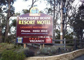 Sanctuary House Resort Motel - Healesville - Accommodation 4U 1