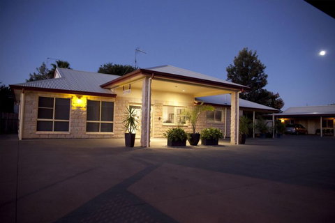 White Gums Motor Inn - Accommodation 4U 2