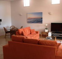 Lennox Beach Resort - Accommodation 4U