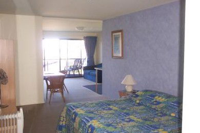Beach House Mollymook - Accommodation 4U 1