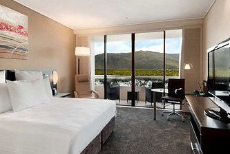 Hilton Cairns - Accommodation 4U 0