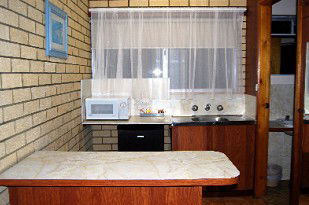 Coastal Comfort Motel - Accommodation 4U 1
