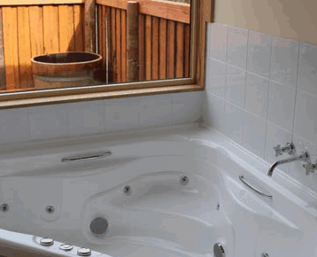 Tullah Lakeside Chalets - Accommodation 4U 2