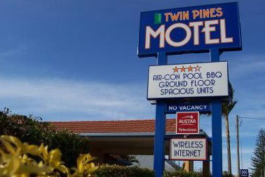 Twin Pines Motel - Accommodation 4U 3