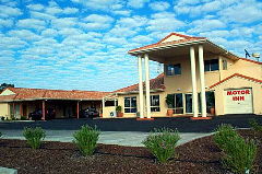 Country Roads Motor Inn - Accommodation 4U 1