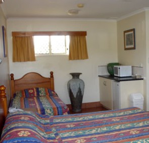 Glenmore Hotel Motel - Accommodation 4U 4