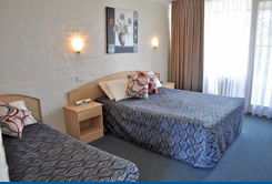 Black Dolphin Resort Motel - Accommodation 4U 1