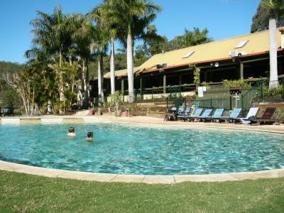 Advancetown QLD Accommodation 4U