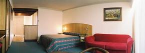 Quality Inn The Willows - Accommodation 4U 1