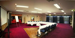 Quality Inn The Willows - Accommodation 4U 5