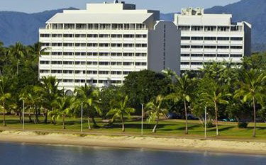 Mercure Hotel Harbourside Cairns - Accommodation 4U 1