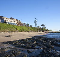 Oceanfront Motel - Accommodation 4U