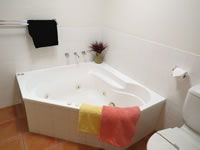 Crown Apartments Merimbula - Accommodation 4U 5
