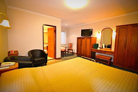 Quality Hotel Old Adelaide - Accommodation 4U 1