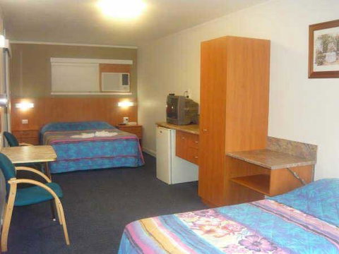 Motel Monaco - Accommodation 4U 0
