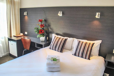 Mid City Motor Lodge - Accommodation 4U 0