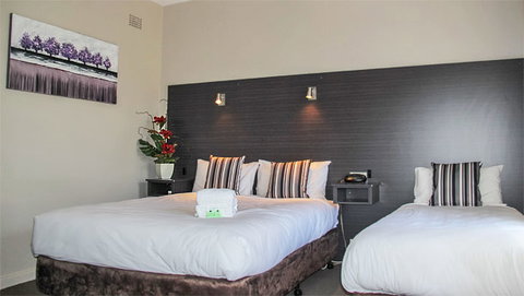 Mid City Motor Lodge - Accommodation 4U 1