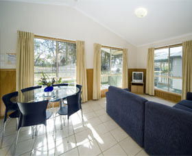 Swan Lake Holiday Park - Accommodation 4U 0