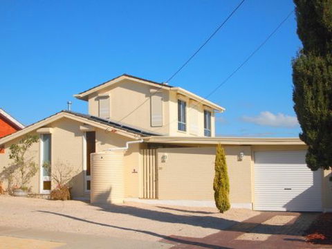 Homes Down Under - Accommodation 4U 2