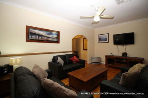 Homes Down Under - Accommodation 4U 9