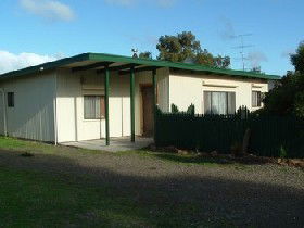 Caramor Cottages - Nathan's Nook - Accommodation 4U 0