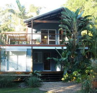 Coochiemudlo Island Family Beach House - Accommodation 4U