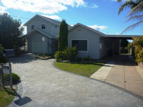 Hedgehog House - Accommodation 4U 0